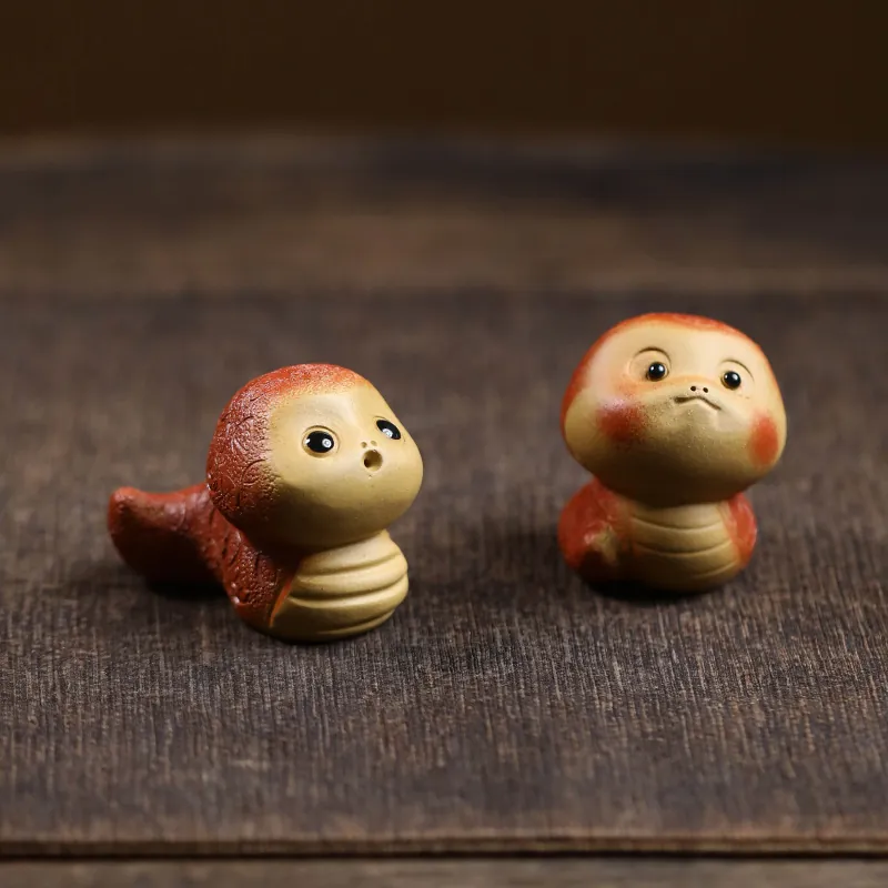 Handmade Yixing Zisha Snake Tea Pet Figurine Bulk Tea Table Accessory