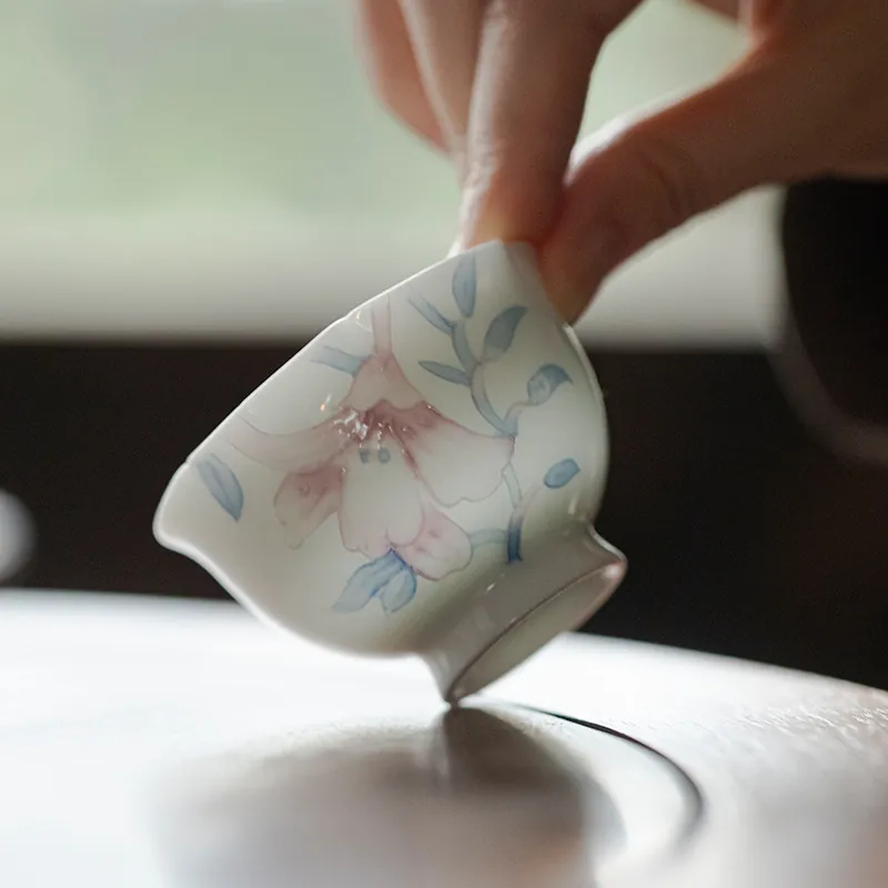 Miyan Japanese Arita Ware Hand Painted Lily Gongfu Tea Cup Wholesale 3 Miyan Japanese Arita Ware Hand Painted Lily Gongfu Tea Cup Wholesale - Image 3