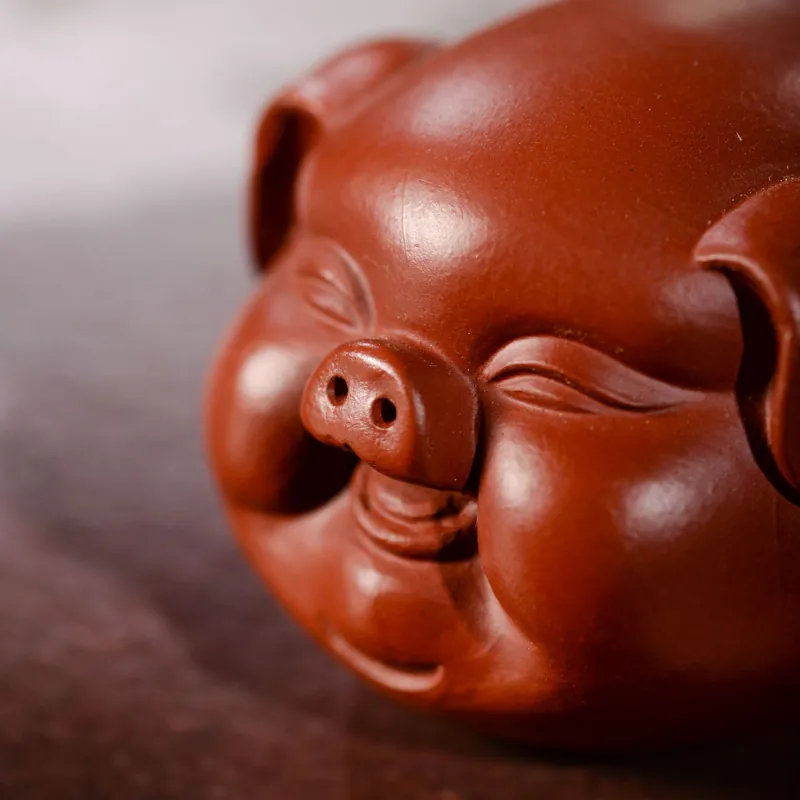 Private Label Yixing Zisha Pig Tea Pet Sculpture Handmade Zhu Ni Da Hong Pao Teaware